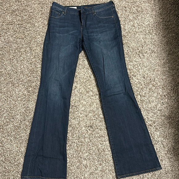 KUT- Farrah Baby Bootcut Jean - Picture 1 of 3
